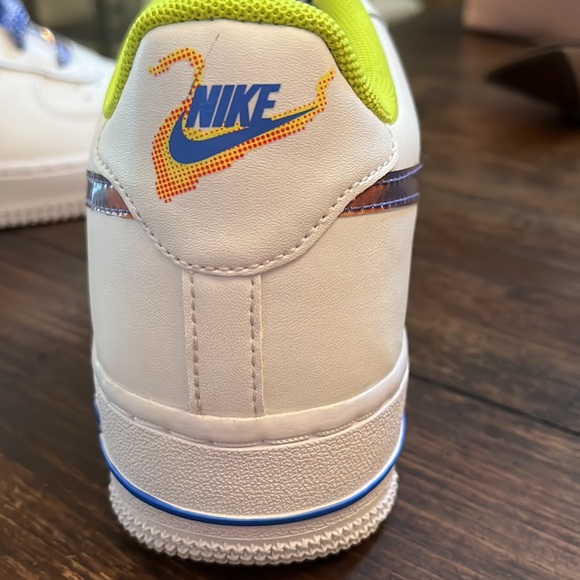 *SOLD*  mens size 6 Air Force 1 sneakers. - Picture 2 of 4